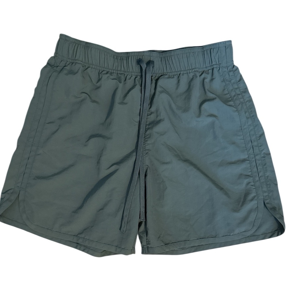 Uniqlo Women’s Nylon athletic shorts front pockets front tie elastic waist Small